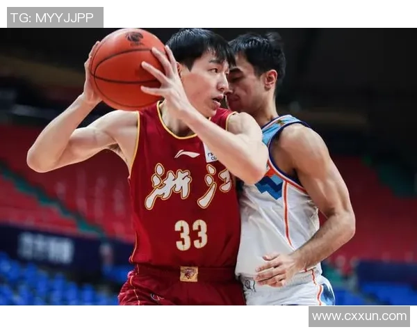 广州篮球队在锦标赛中以57分稳居积分榜首位展现强劲实力 广州篮球队在锦标赛中以57分稳居积分榜首位展现强劲实力