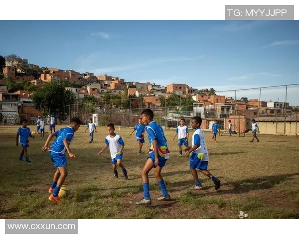 足球明星精彩瞬间集锦动作剪辑视频带你领略绿茵场上的绝技与魅力